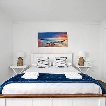 Husky 56 Beachfront Villa'S - Great Location On The Beach Huskisson Exterior foto