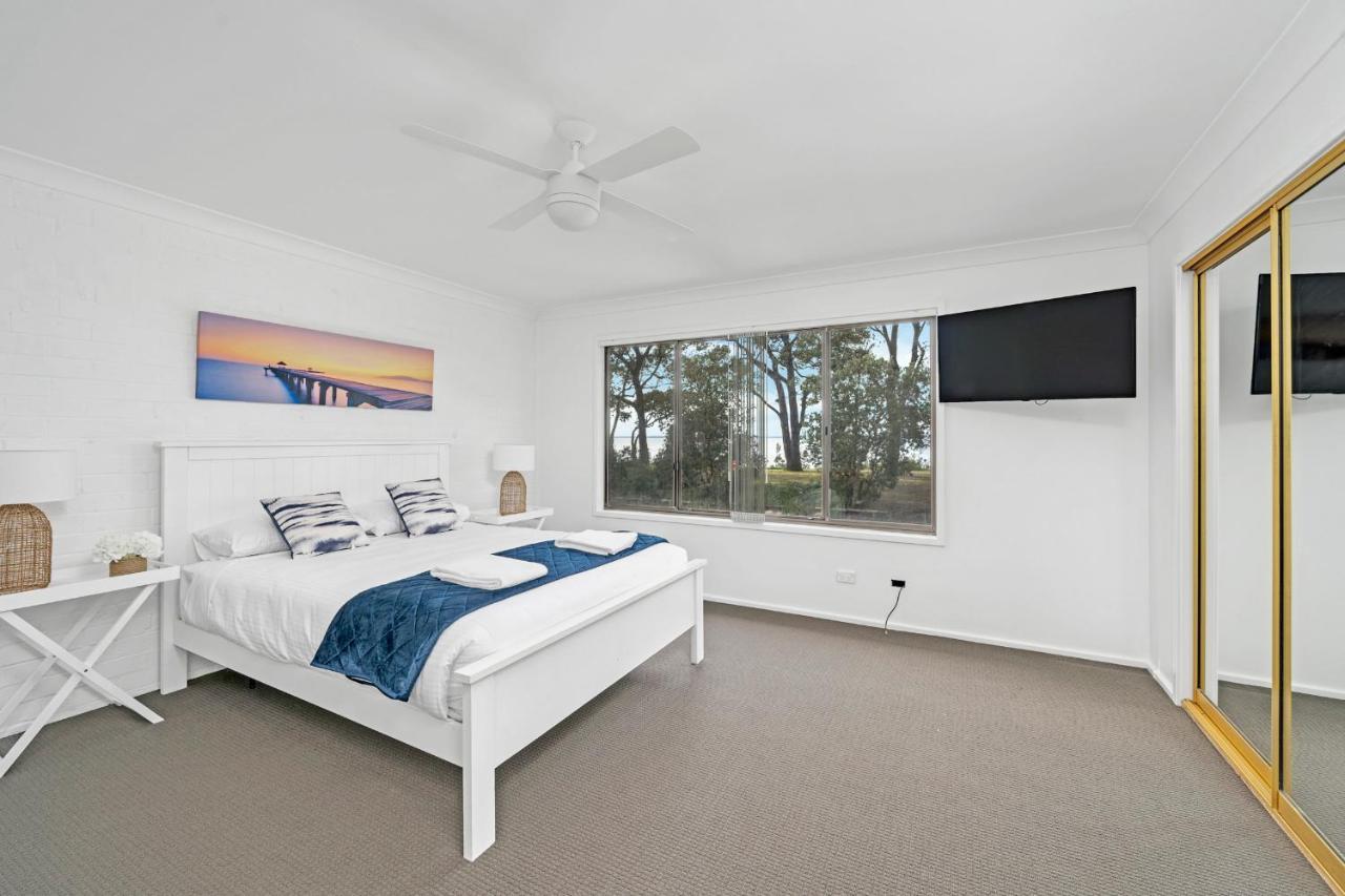 Husky 56 Beachfront Villa'S - Great Location On The Beach Huskisson Exterior foto